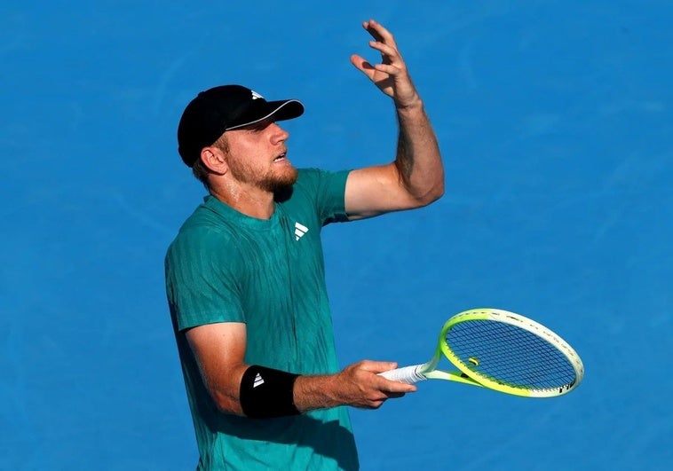 Alejandro Davidovich named in Spain's Davis Cup squad for Marbella clash despite fitness doubts